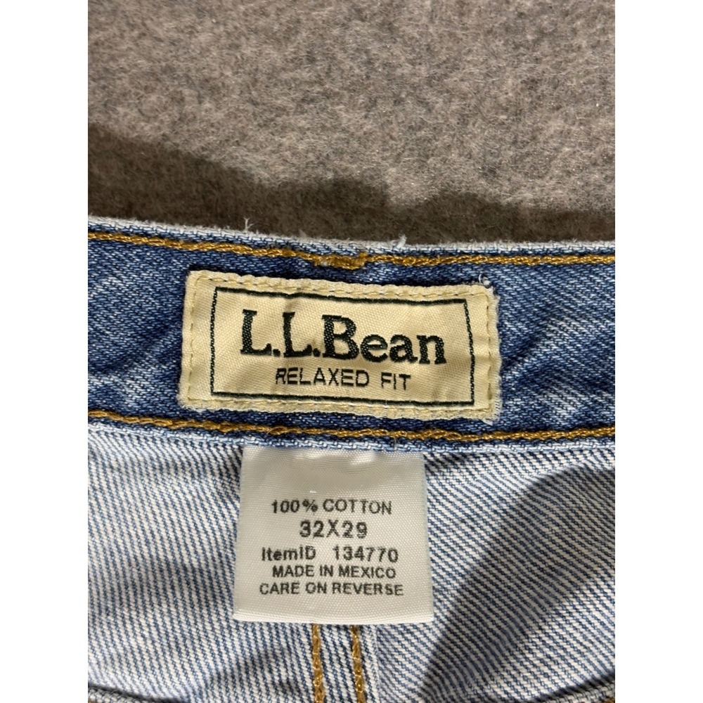 LL Bean Relaxed Fit Mens Jeans 32x29 Medium Wash Blue Denim Cotton 134770 - Picture 4 of 9